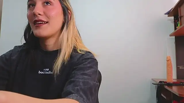 Snapshot of Sweetlolita chatting on September 8, 2025, 7:57 pm Sweetlolita online show from September 8, 2025, 7:57 pm