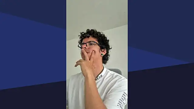 HotZiam online show from April 28, 2026, 5:50 pm