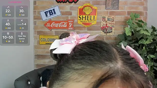 misss luxury online show from October 23, 2025, 11:09 am