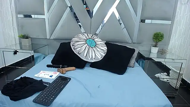 Snapshot of MonzerratBoyer chatting on January 11, 2026, 7:21 pm MonzerratBoyer online show from January 11, 2026, 7:21 pm