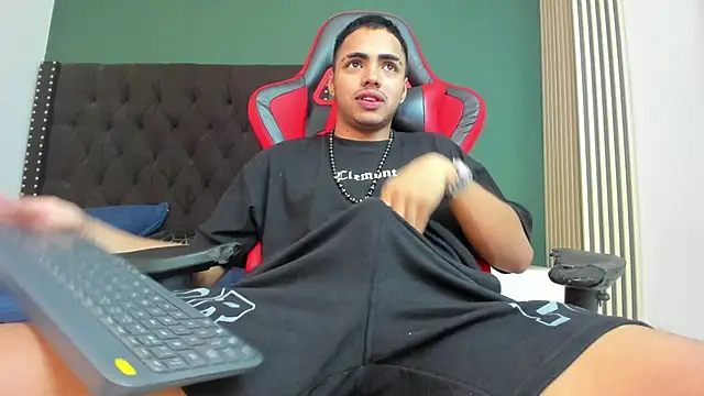 Snapshot of ares_pain chatting on April 22, 2026, 8:48 pm ares pain online show from April 22, 2026, 8:48 pm