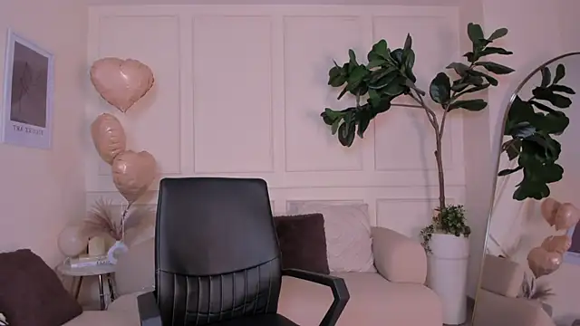 EmelyParker online show from November 13, 2025, 7:51 pm