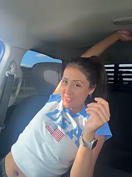 Sonnysoles online show from April 8, 2026, 11:06 pm