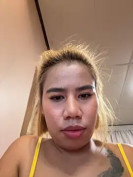 Snapshot of Kath_C chatting on September 29, 2025, 2:29 am Kath C online show from September 29, 2025, 2:29 am