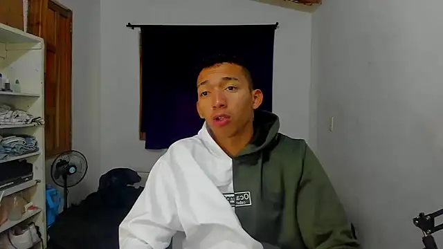 Snapshot of JuanchiT66 chatting on October 10, 2025, 6:53 pm JuanchiT66 online show from October 10, 2025, 6:53 pm