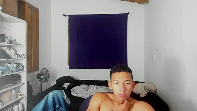 Snapshot of JuanchiT66 chatting on October 9, 2025, 6:14 am JuanchiT66 online show from October 9, 2025, 6:14 am