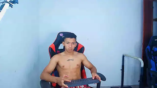 Snapshot of JuanchiT66 chatting on September 16, 2025, 4:02 am JuanchiT66 online show from September 16, 2025, 4:02 am