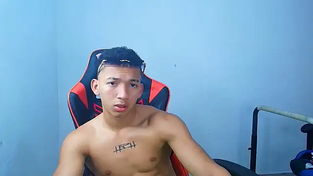 Snapshot of JuanchiT66 chatting on September 23, 2025, 3:35 am JuanchiT66 online show from September 23, 2025, 3:35 am