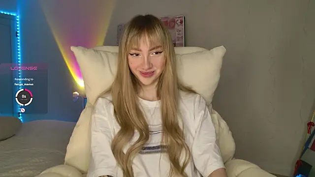 Snapshot of Lunainnk chatting on January 11, 2026, 12:28 am Lunainnk online show from January 11, 2026, 12:28 am