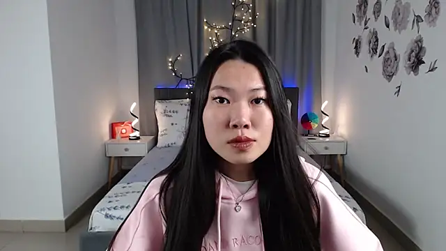 LunaPurrr online show from September 11, 2025, 1:00 pm