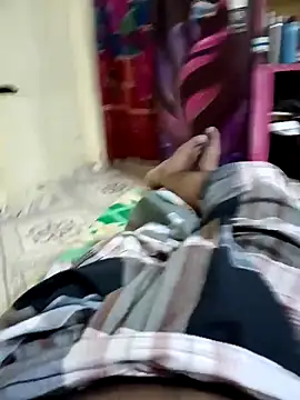 Tamilpayan09876 online show from May 7, 2026, 2:42 pm