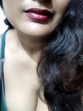 Snapshot of Cute_pinkii chatting on November 2, 2025, 1:49 pm Cute pinkii online show from November 2, 2025, 1:49 pm