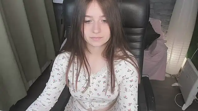 Enny Kris online show from September 22, 2025, 1:17 pm