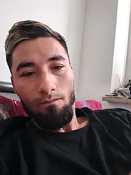 Snapshot of Negrila25 chatting on February 5, 2026, 8:10 am Negrila25 online show from February 5, 2026, 8:10 am