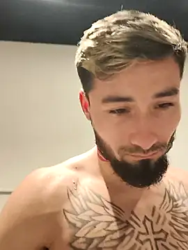 Snapshot of Negrila25 chatting on February 12, 2026, 11:48 pm Negrila25 online show from February 12, 2026, 11:48 pm