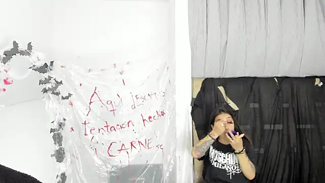 JulianaCarter online show from October 27, 2025, 8:21 pm