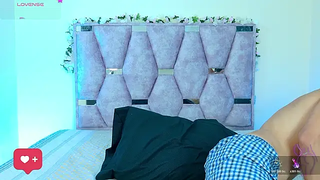 Snapshot of lana_and_liam_ chatting on March 26, 2026, 10:24 am lana and liam online show from March 26, 2026, 10:24 am