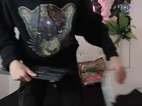 Snapshot of iam_lukas__ chatting on October 12, 2025, 4:03 am iam lukas online show from October 12, 2025, 4:03 am