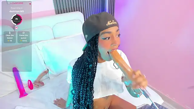 Clawdeen  wolf online show from June 4, 2026, 3:22 am