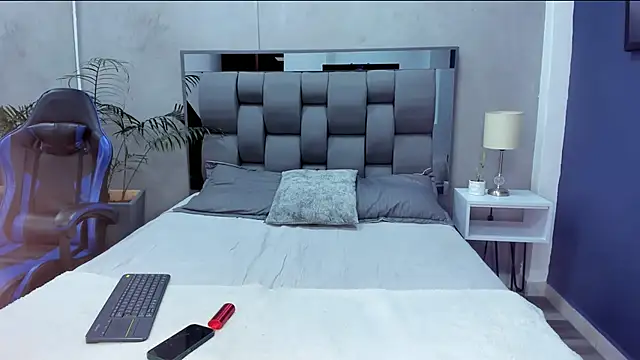 Snapshot of stephane_rouss chatting on December 15, 2025, 12:55 pm stephane rouss online show from December 15, 2025, 12:55 pm