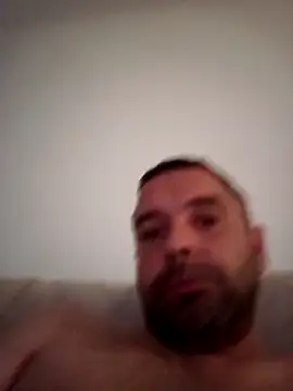 Snapshot of Feistysausage chatting on October 9, 2025, 9:59 pm Feistysausage online show from October 9, 2025, 9:59 pm