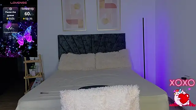 Snapshot of Eliih_01 chatting on October 3, 2025, 3:52 am Eliih 01 online show from October 3, 2025, 3:52 am