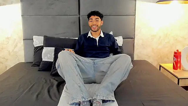 Snapshot of RaphaelDufort chatting on September 30, 2025, 11:55 pm RaphaelDufort online show from September 30, 2025, 11:55 pm