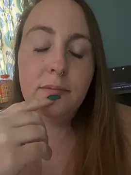 Domimommy420 online show from October 13, 2025, 5:25 pm