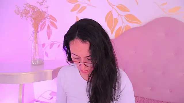 Snapshot of Ginevra_esposito chatting on February 11, 2026, 12:49 pm Ginevra esposito online show from February 11, 2026, 12:49 pm