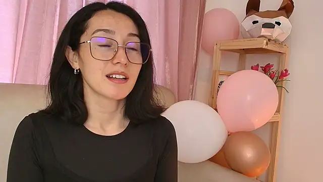 Snapshot of Ginevra_esposito chatting on April 16, 2026, 12:39 pm Ginevra esposito online show from April 16, 2026, 12:39 pm