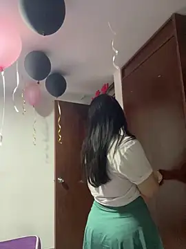 Snapshot of Electraweb_09 chatting on December 16, 2025, 9:08 pm Electraweb 09 online show from December 16, 2025, 9:08 pm