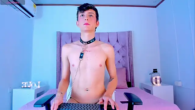 Snapshot of Diamond_Piarce chatting on October 25, 2025, 10:32 pm Diamond Piarce online show from October 25, 2025, 10:32 pm