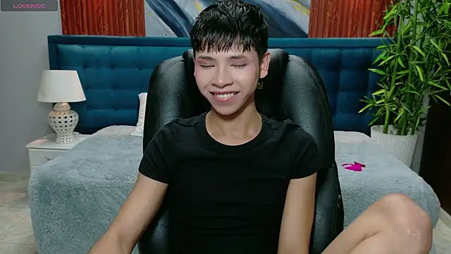 Snapshot of dilan_911 chatting on November 18, 2025, 5:49 pm dilan 911 online show from November 18, 2025, 5:49 pm