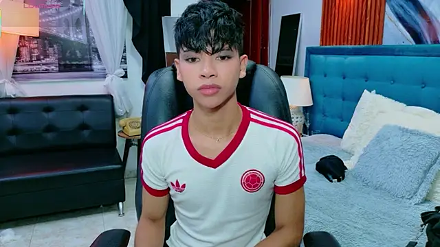 Snapshot of dilan_911 chatting on June 6, 2026, 6:46 pm dilan 911 online show from June 6, 2026, 6:46 pm