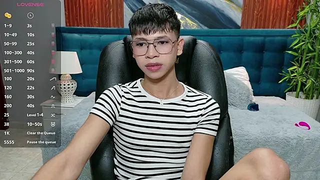 Snapshot of dilan_911 chatting on November 20, 2025, 5:57 pm dilan 911 online show from November 20, 2025, 5:57 pm