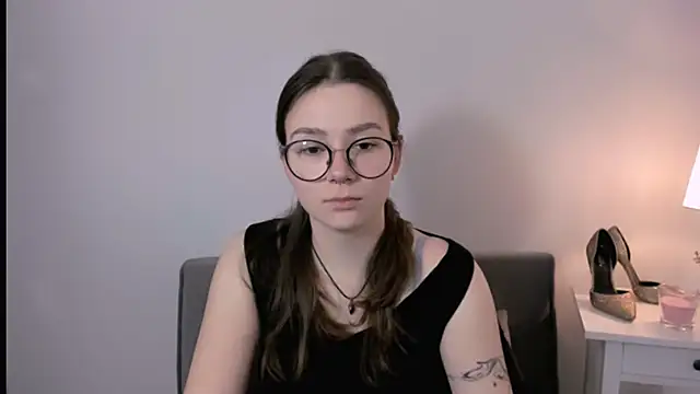 KatySensualy online show from February 19, 2026, 4:04 pm