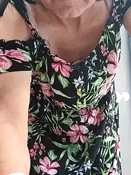 Emily de Carla online show from October 9, 2025, 2:39 pm