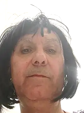 Snapshot of Emily_de_Carla chatting on February 17, 2026, 4:59 pm Emily de Carla online show from February 17, 2026, 4:59 pm