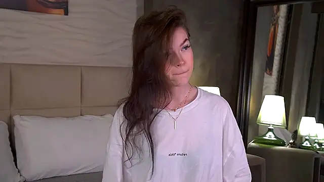 Wanda Wild online show from September 15, 2025, 4:02 am