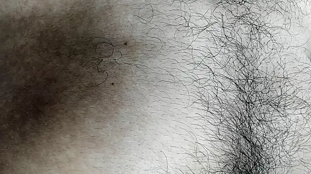 latinhotmuscle online show from November 3, 2025, 8:07 am