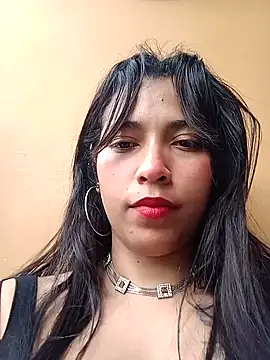 Vikyvoyeur online show from April 18, 2026, 7:07 pm