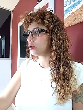 Snapshot of Vikyvoyeur chatting on November 25, 2025, 3:07 am Vikyvoyeur online show from November 25, 2025, 3:07 am