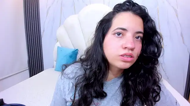 Nicol Chang online show from February 5, 2026, 8:15 pm