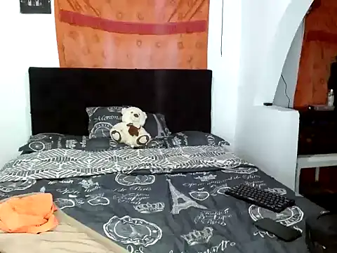 Snapshot of Ken_bigcock77 chatting on December 2, 2025, 11:28 pm Ken bigcock77 online show from December 2, 2025, 11:28 pm