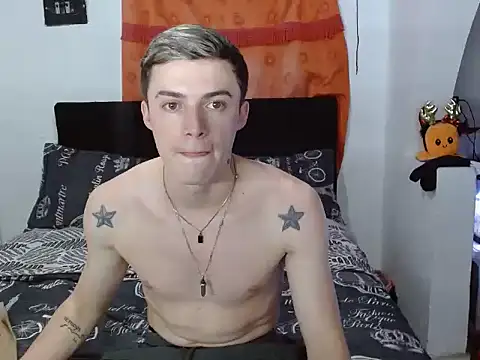 Snapshot of Ken_bigcock77 chatting on November 29, 2025, 1:50 am Ken bigcock77 online show from November 29, 2025, 1:50 am