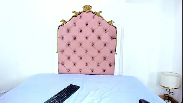 Snapshot of naia_cox chatting on February 1, 2026, 3:49 am naia cox online show from February 1, 2026, 3:49 am