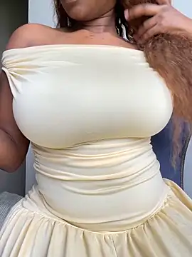 Snapshot of OrchidBae chatting on October 30, 2025, 10:57 am OrchidBae online show from October 30, 2025, 10:57 am