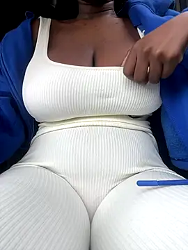 Snapshot of OrchidBae chatting on October 17, 2025, 11:56 am OrchidBae online show from October 17, 2025, 11:56 am