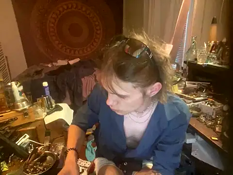 Snapshot of XanderOzzz chatting on September 24, 2025, 12:11 pm XanderOzzz online show from September 24, 2025, 12:11 pm