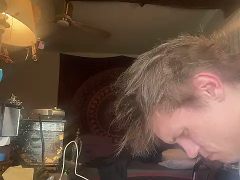 Snapshot of XanderOzzz chatting on November 14, 2025, 3:26 pm XanderOzzz online show from November 14, 2025, 3:26 pm